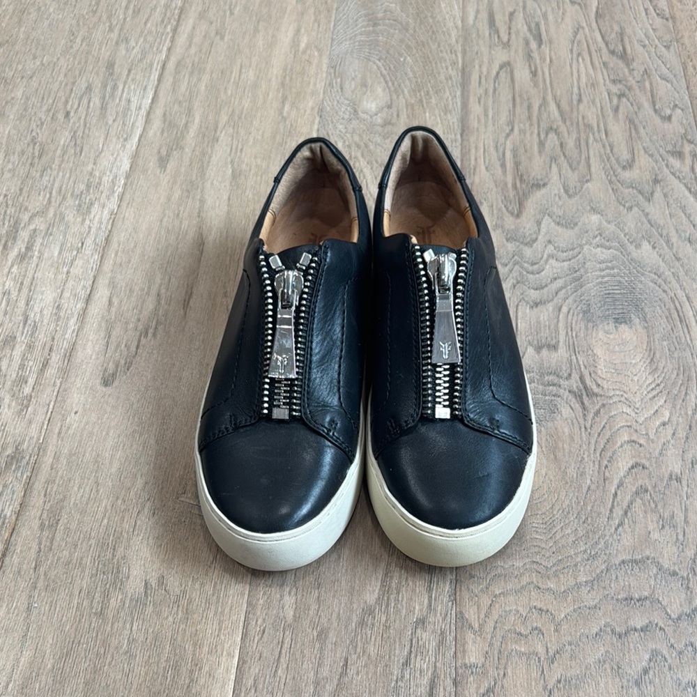 Women’s Frye Lena Zipper Sneakers Size 5.5
